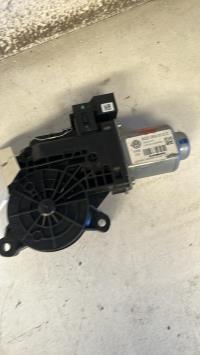 Moteur leve vitre arriere droit