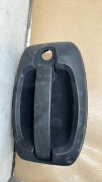 Poignee porte avant gauche