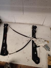 Mecanisme de leve vitre electrique avant gauche