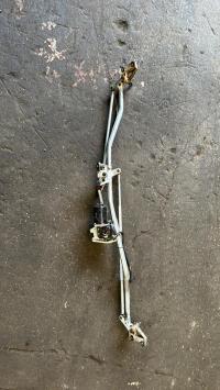 Moteur essuie glace avant