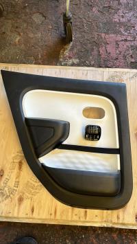 Panneau de porte arriere gauche