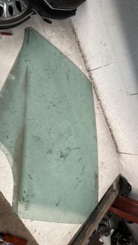 Vitre avant gauche