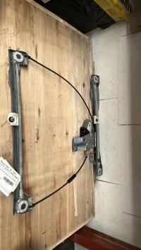 Mecanisme de leve vitre electrique avant gauche