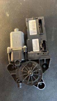 Mecanisme de leve vitre electrique avant gauche
