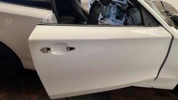 Porte avant droit