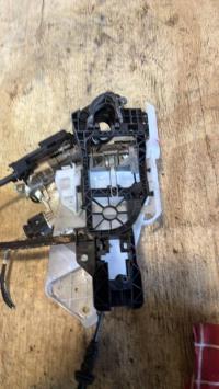 Serrure arriere droit
