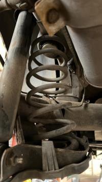 Ressort de suspension arriere gauche