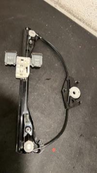 Mecanisme de leve vitre electrique avant droit
