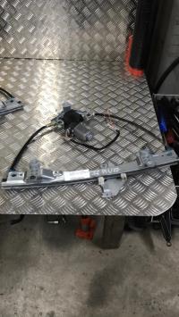 Leve vitre electrique avant gauche