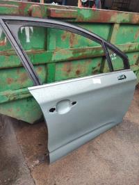 Porte avant droit