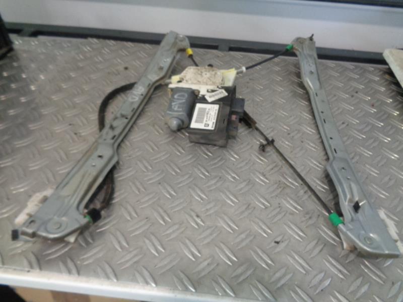 Leve vitre electrique avant droit