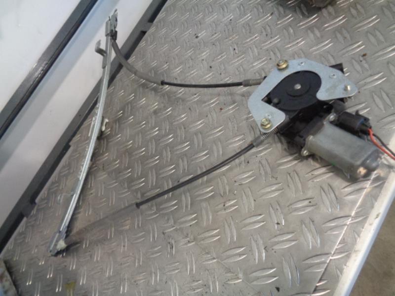 Leve vitre electrique avant droit