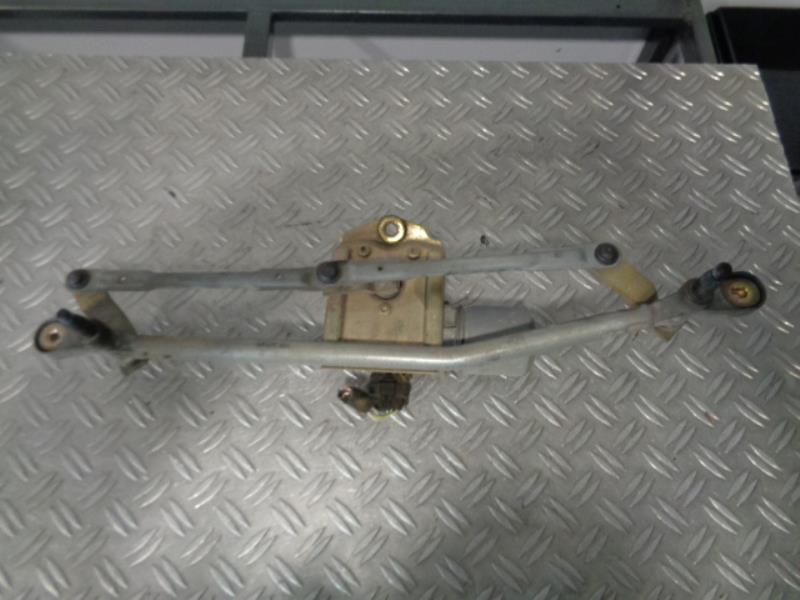 Moteur essuie glace avant