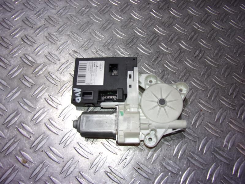 Moteur leve vitre avant droit