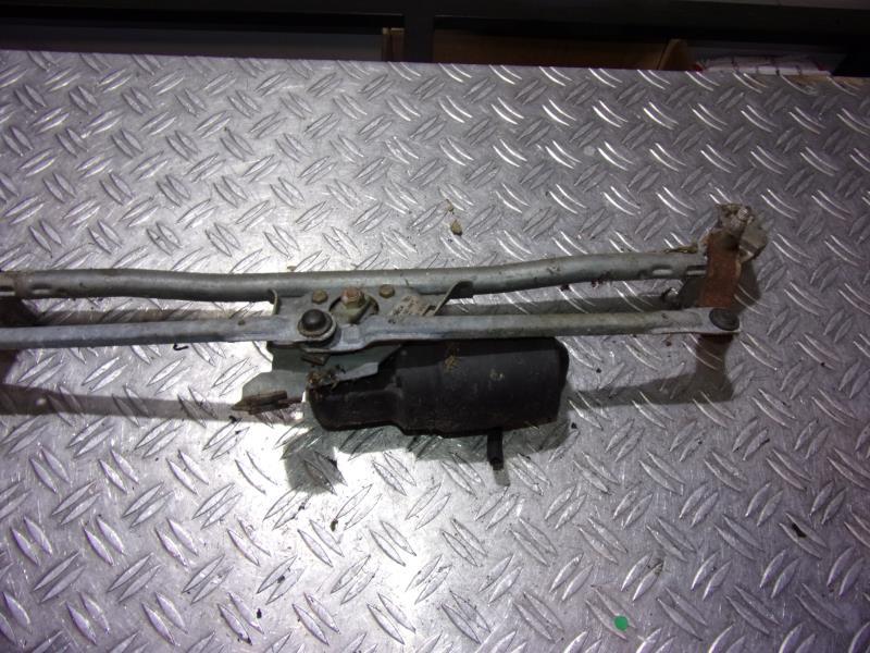 Moteur essuie glace avant