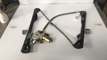 Leve vitre electrique avant droit