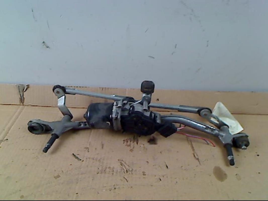 Moteur essuie glace avant