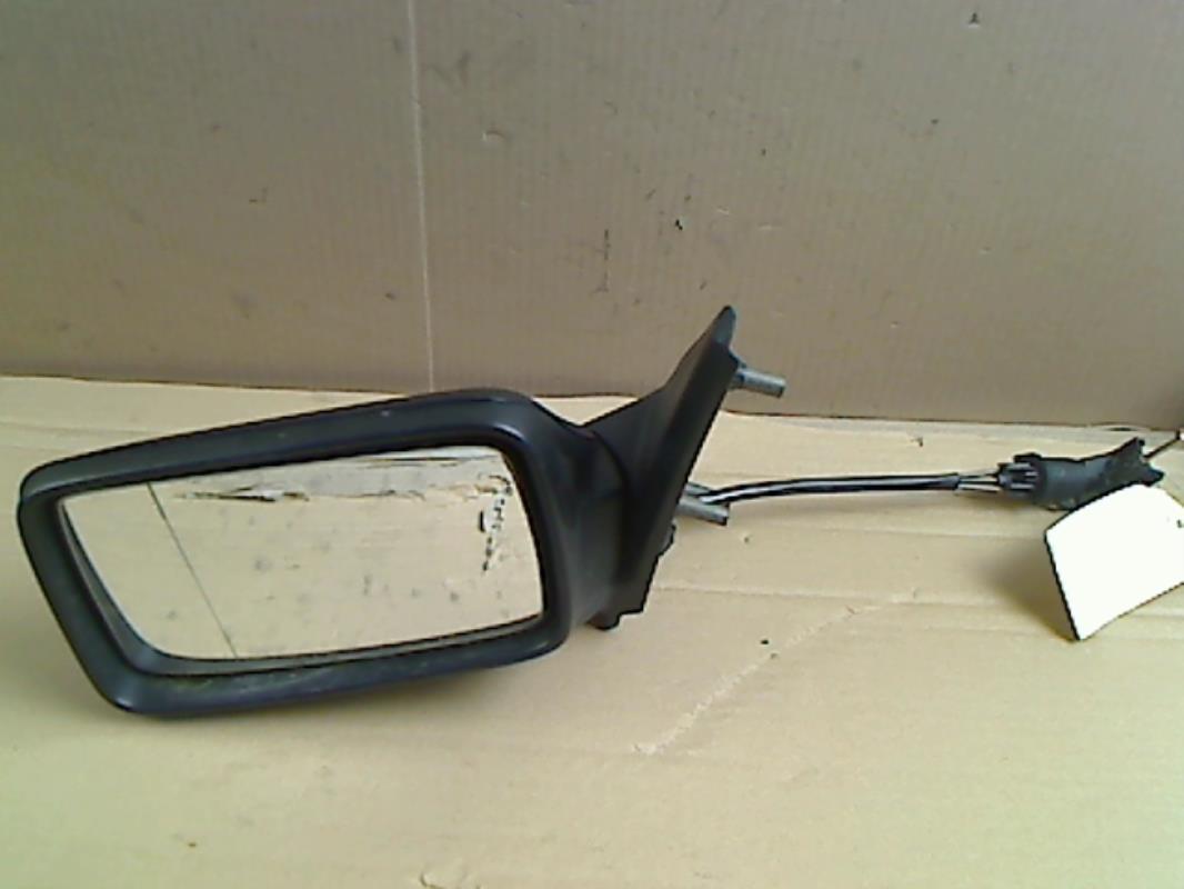 Retrovisor izquierdo
