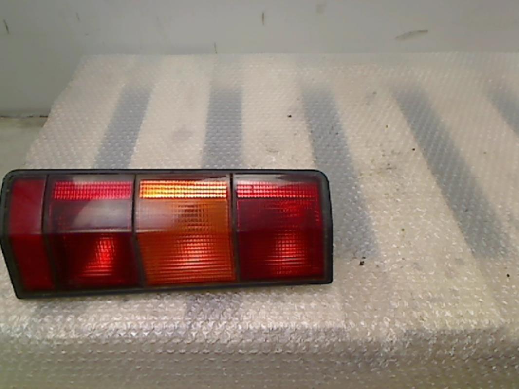 Fanale posteriore principale sinistro (luci)