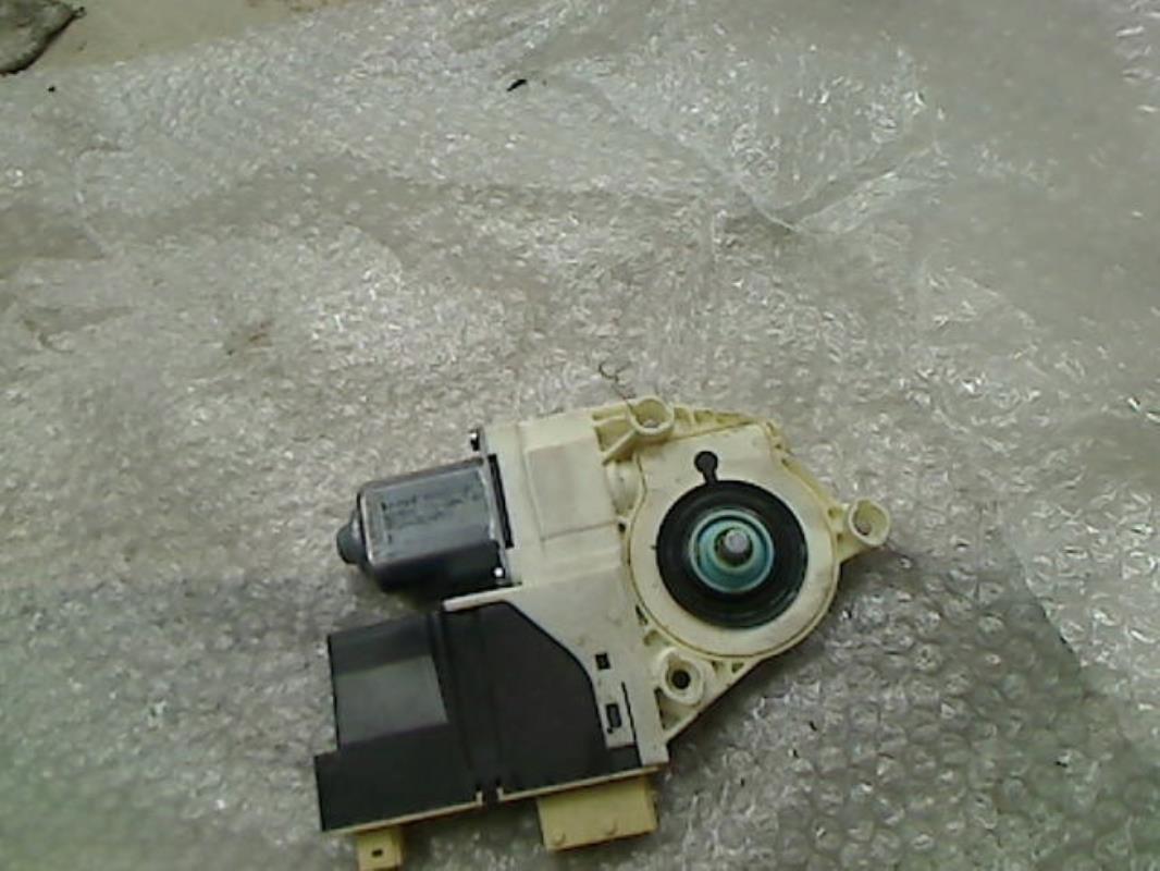 Moteur leve vitre arriere droit