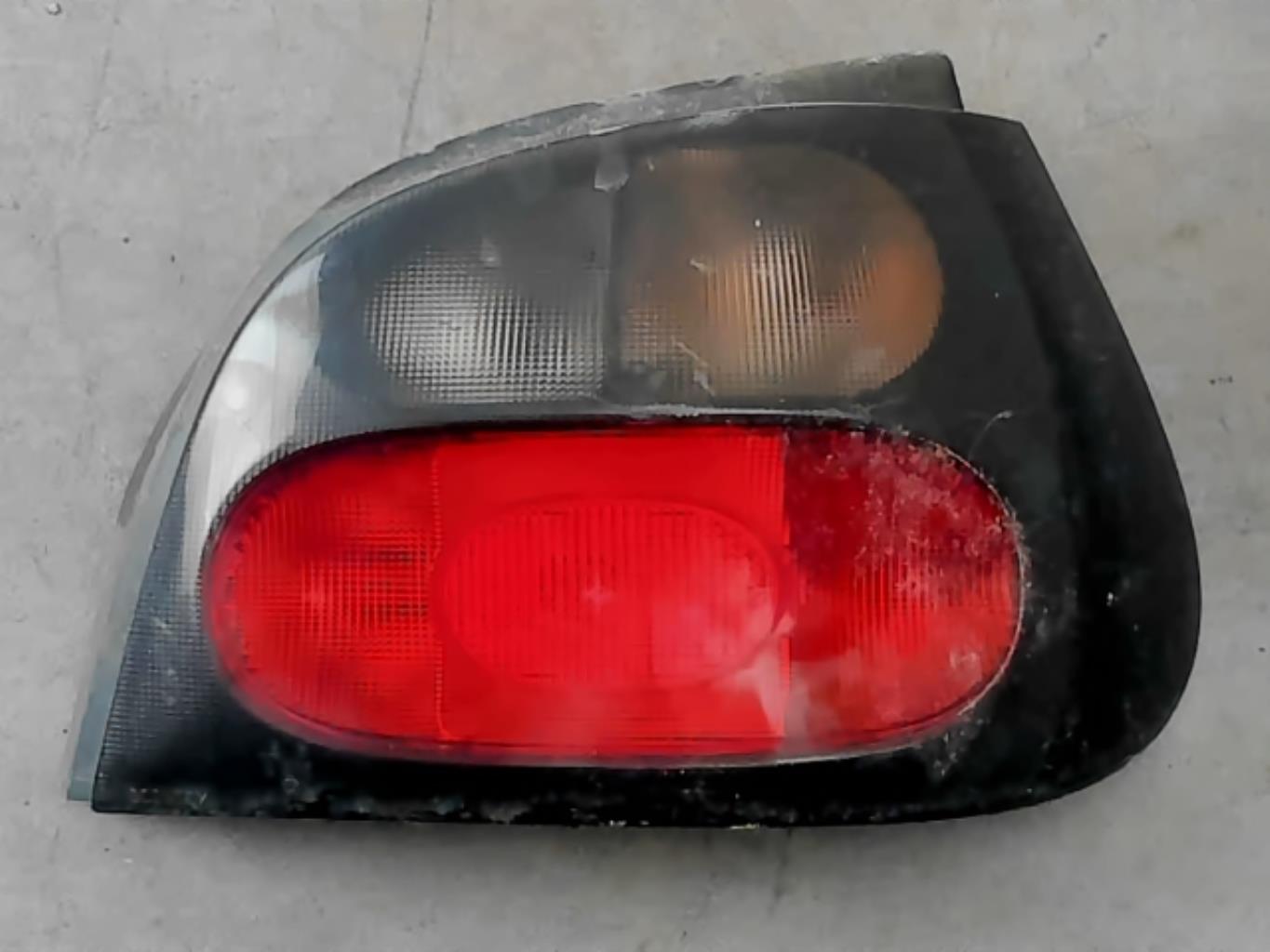Fanale posteriore principale destro (luci)