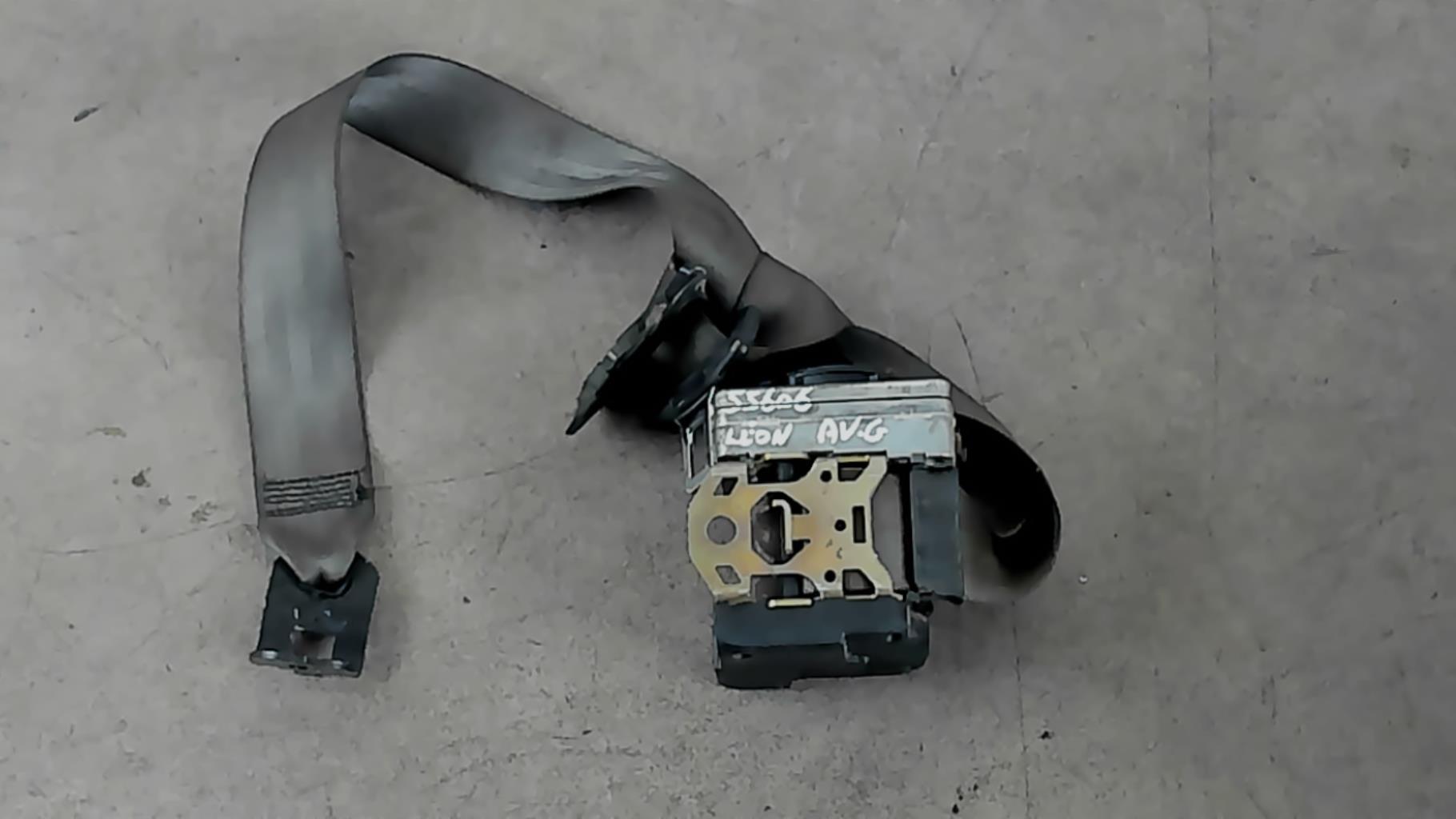 Ceinture avant gauche