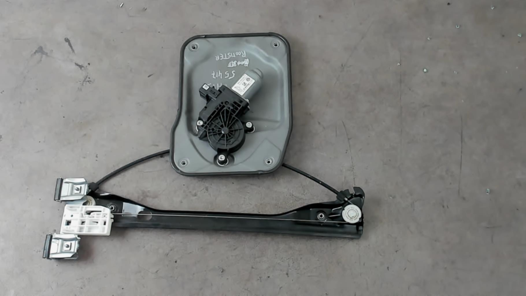Leve vitre electrique avant droit