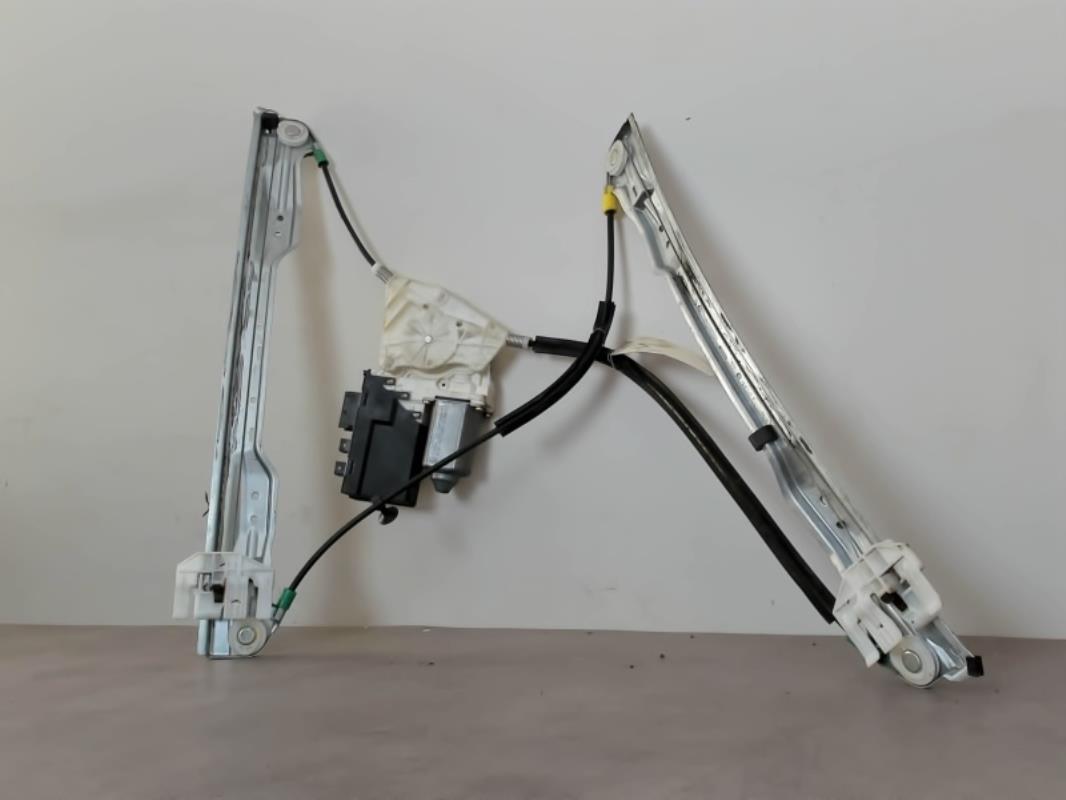 Leve vitre electrique avant droit