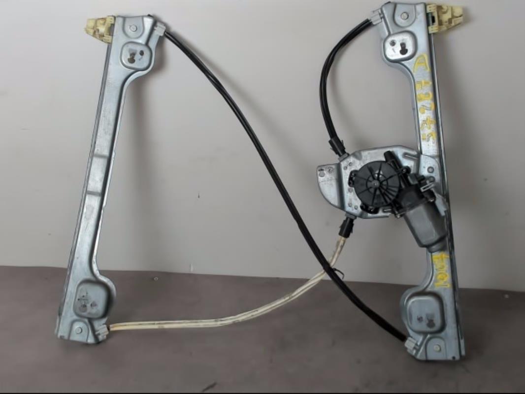 Leve vitre electrique avant droit
