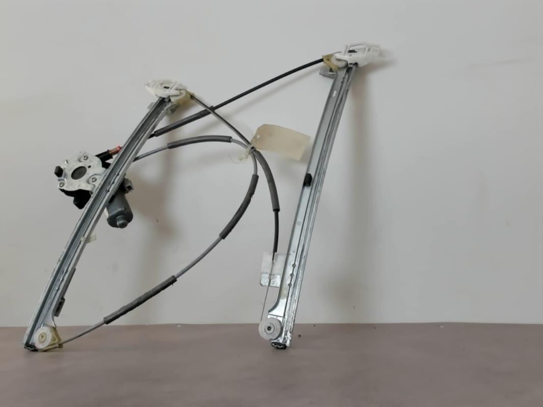 Leve vitre electrique avant gauche
