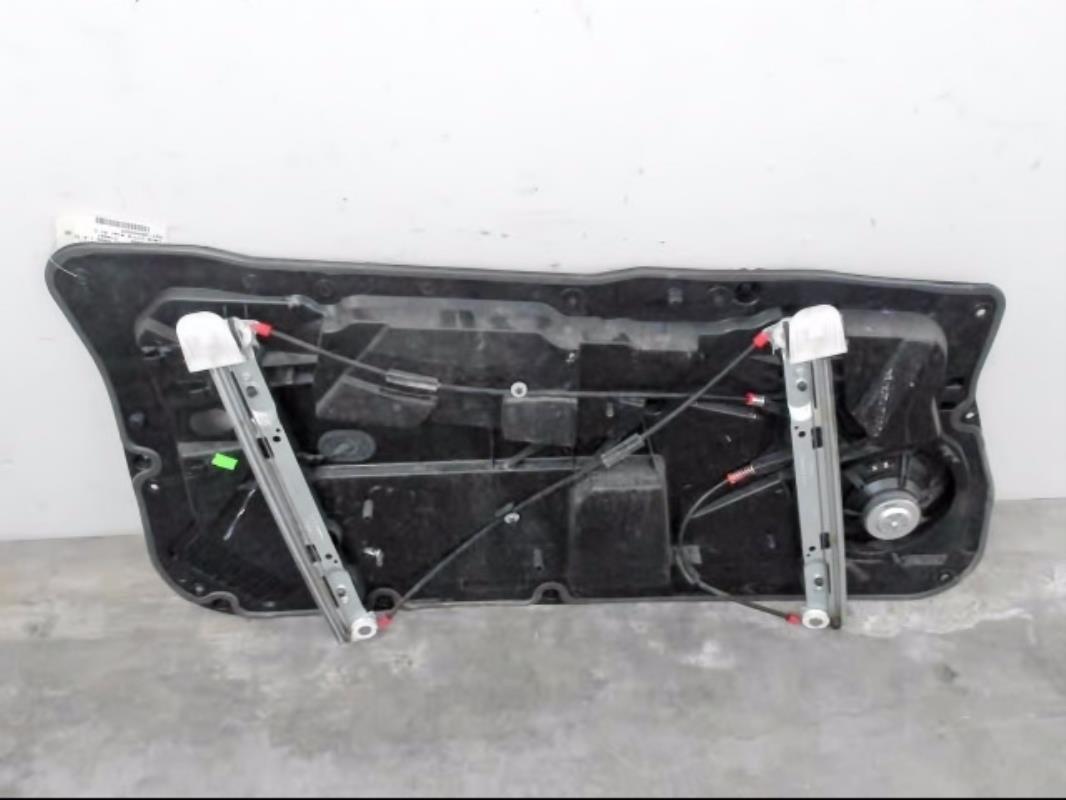 Leve vitre electrique avant droit