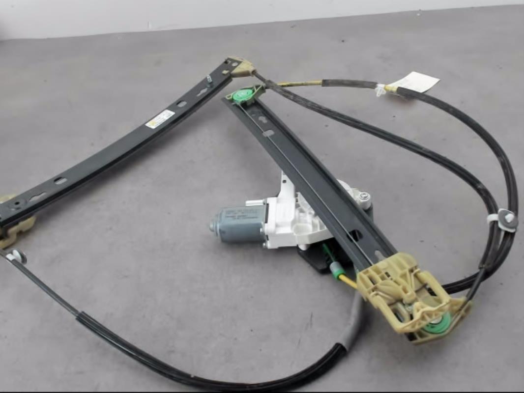 Leve vitre electrique avant droit