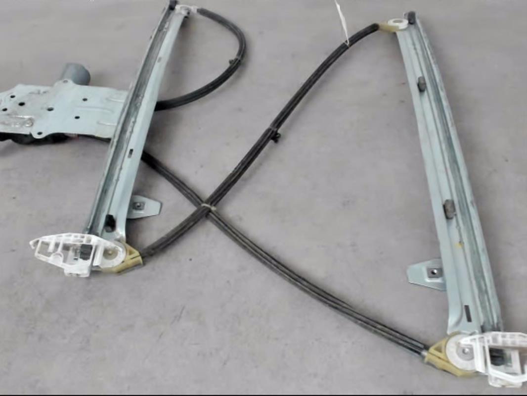 Leve vitre electrique avant droit