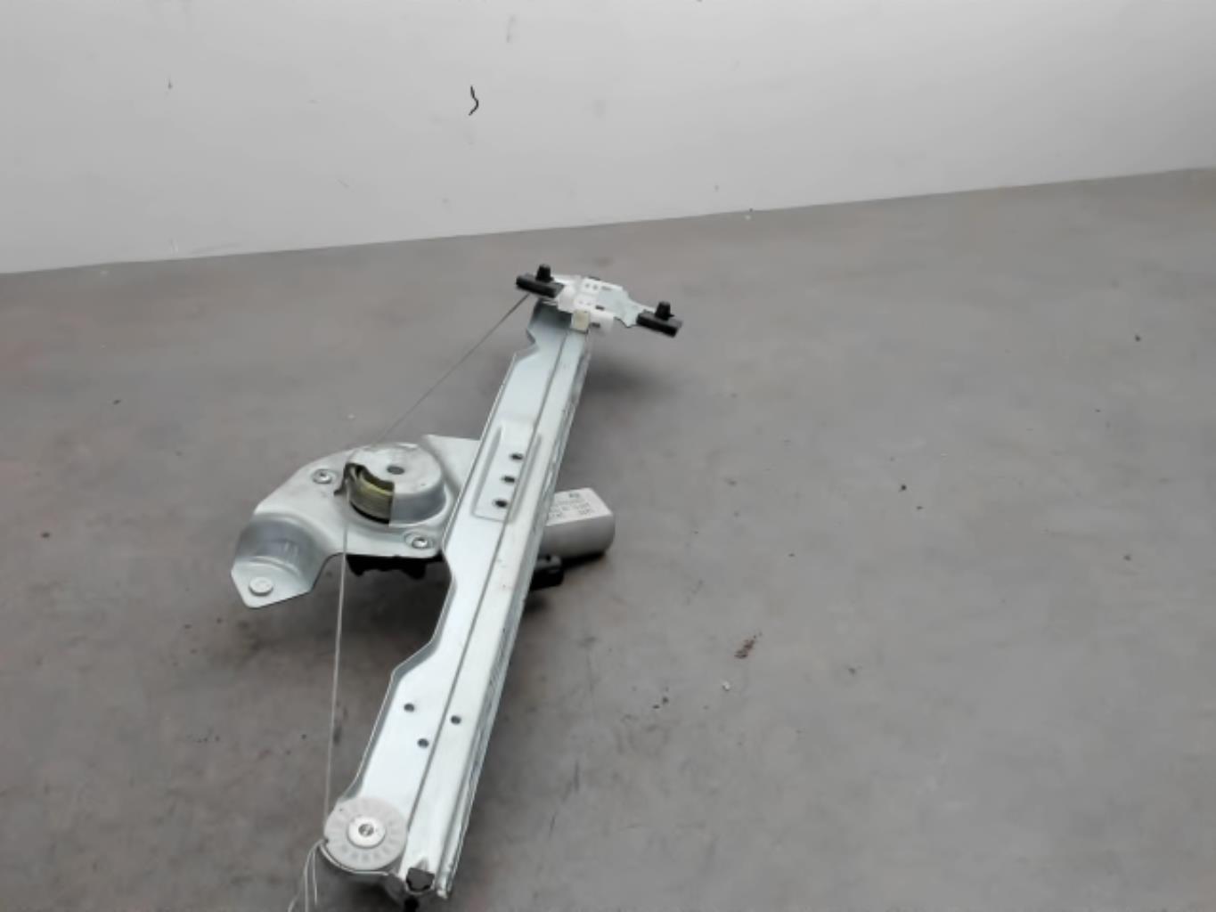 Leve vitre electrique avant gauche