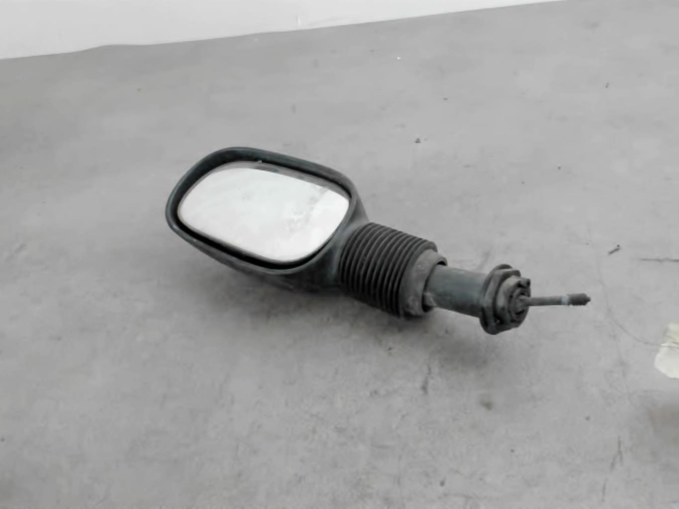 Specchietto retrovisore sinistro