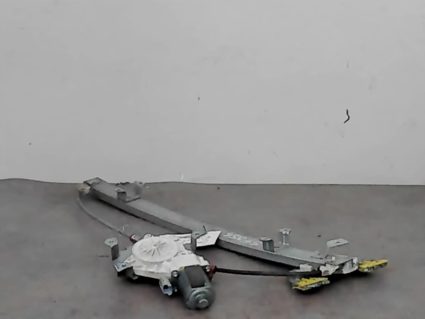 Leve vitre electrique avant gauche