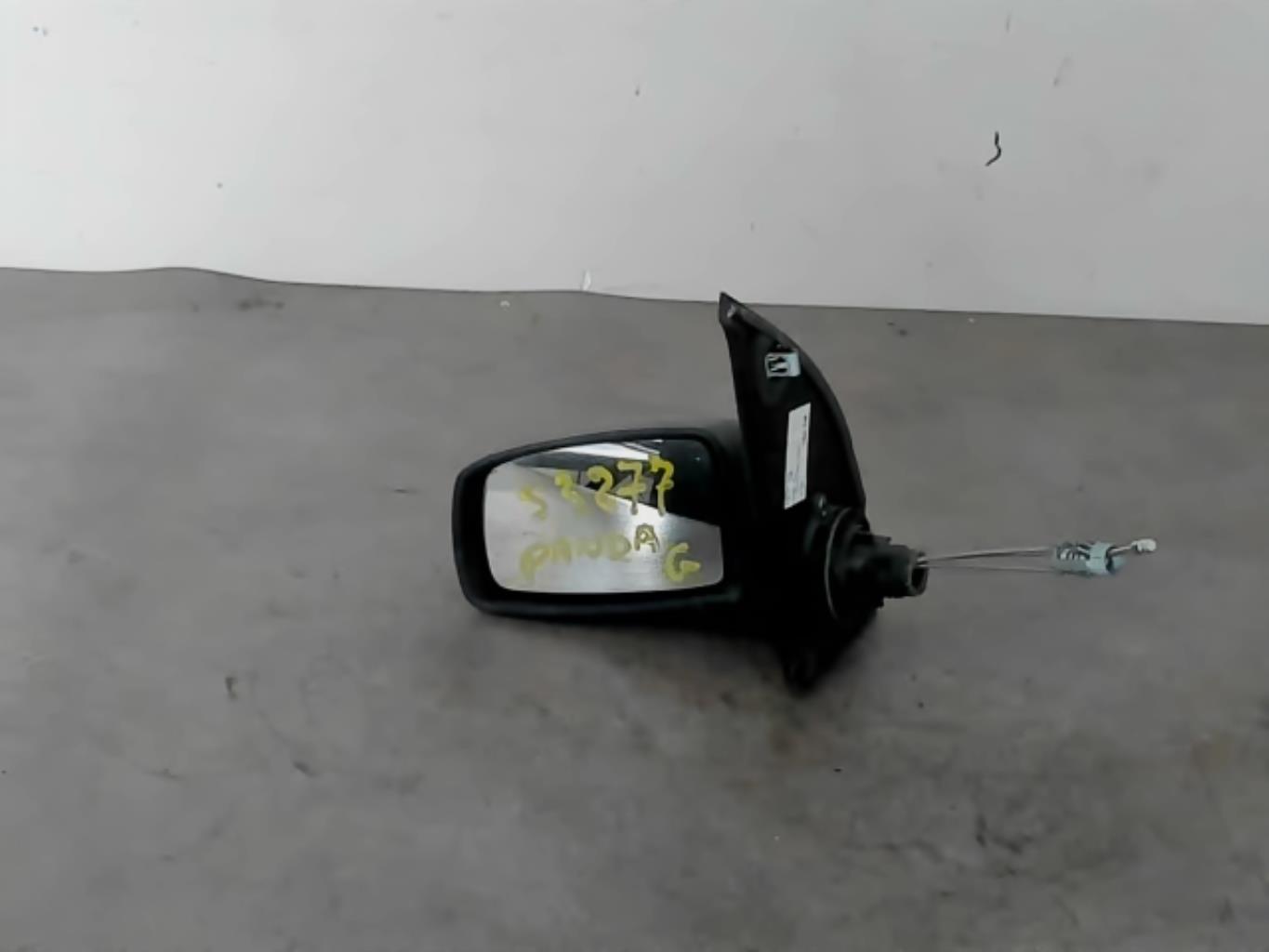 Retrovisor izquierdo