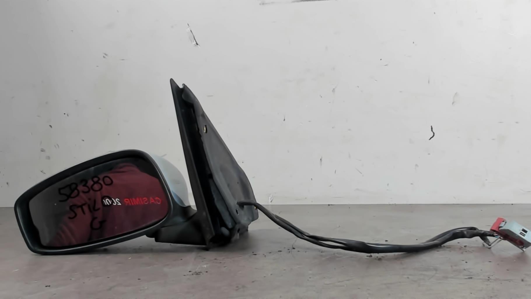Retrovisor izquierdo