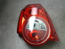 Fanale posteriore principale sinistro (luci)