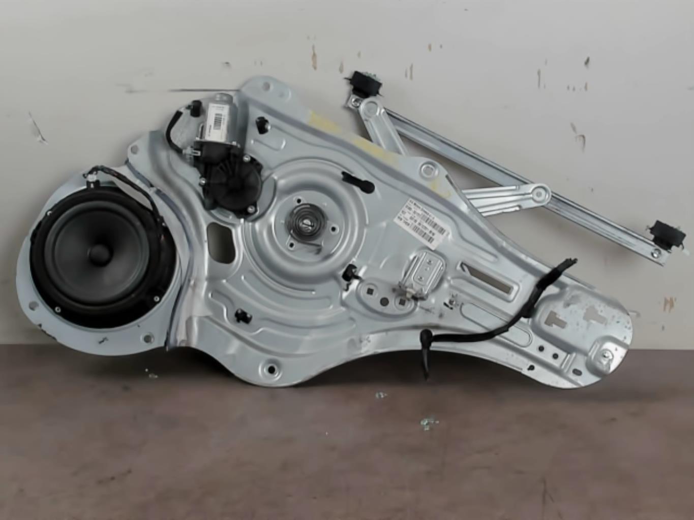 Leve vitre electrique avant droit