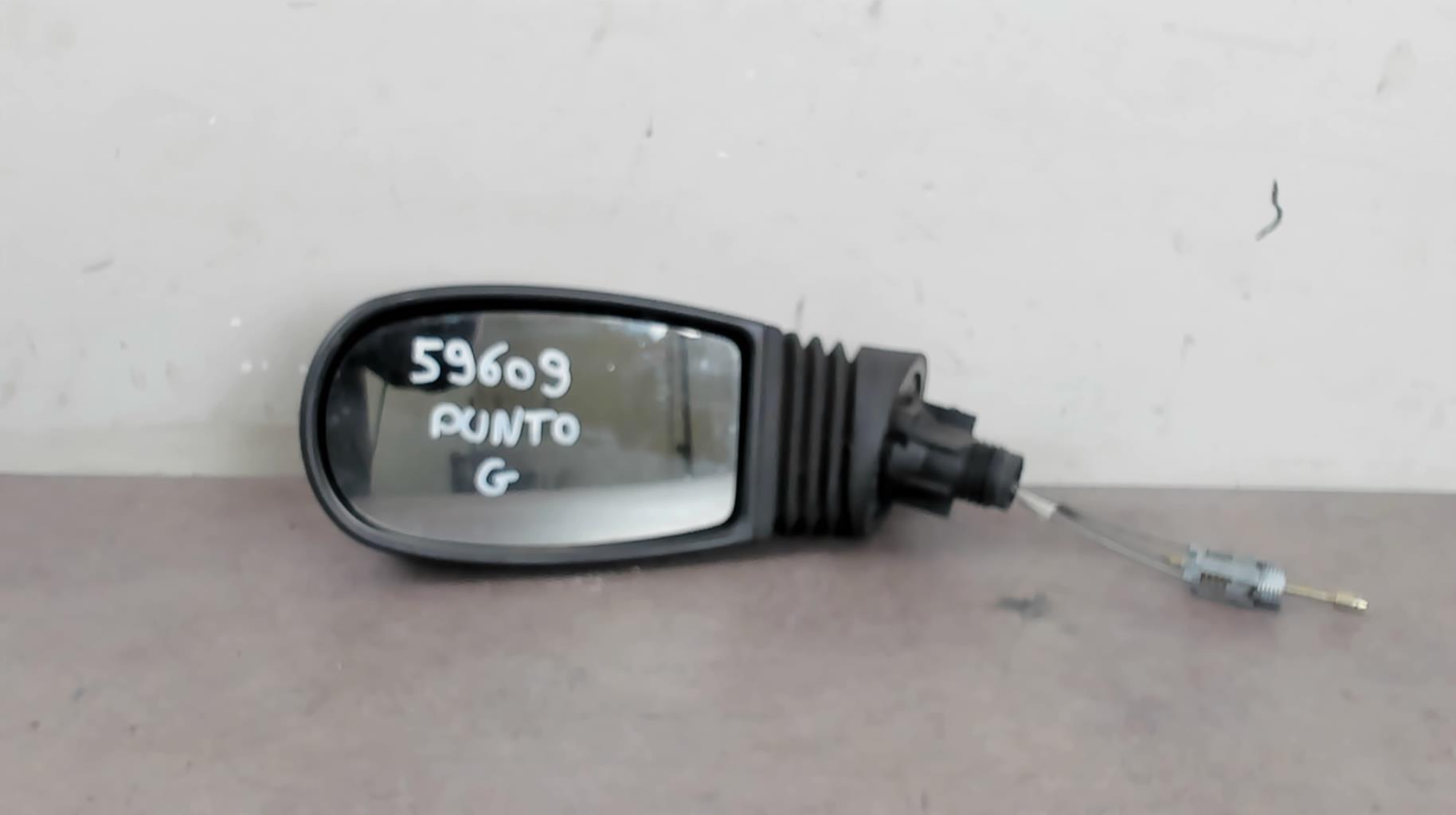 Specchietto retrovisore sinistro