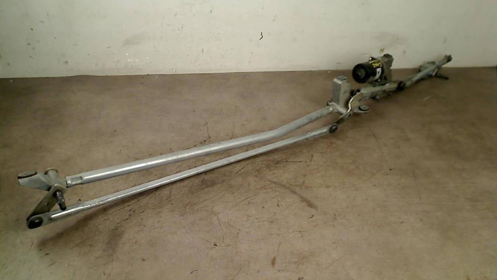 Motor de limpiaparabrisas delantero