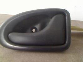 Poignee interieur avant droit