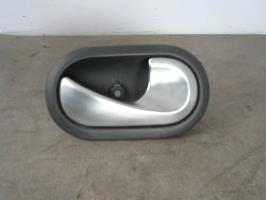 Poignee interieur avant droit