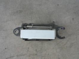 Poignee porte avant gauche