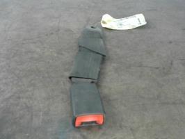 Attache ceinture arriere droit