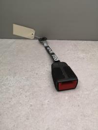 Attache ceinture avant droit