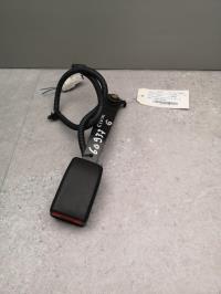 Attache ceinture avant gauche