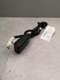 Attache ceinture avant gauche