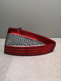 Fanale posteriore principale destro (luci)